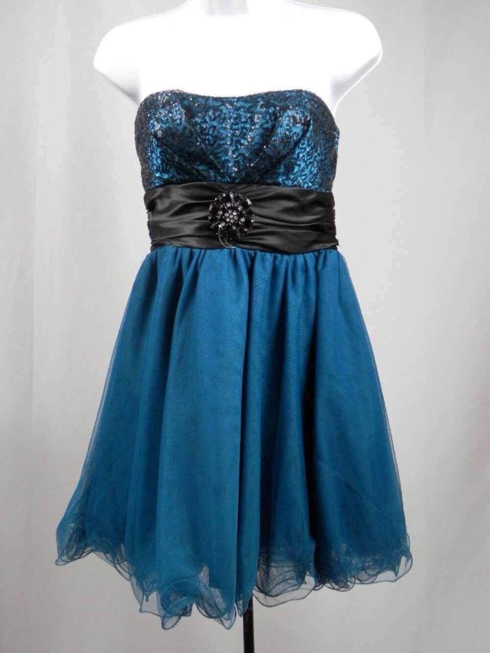 Speechless Strapless Prom Dress Juniors Size 7 NEW HOCO